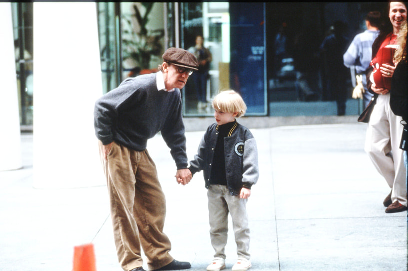Единственным биологическим ребенком Аллена является сын Ронан (на фото), рожденный в отношениях с Фэрроу. Однако остается открытым вопрос об его отцовстве — в 2013 году актриса заявила, что отцом Ронана может быть певец Фрэнк Синатра