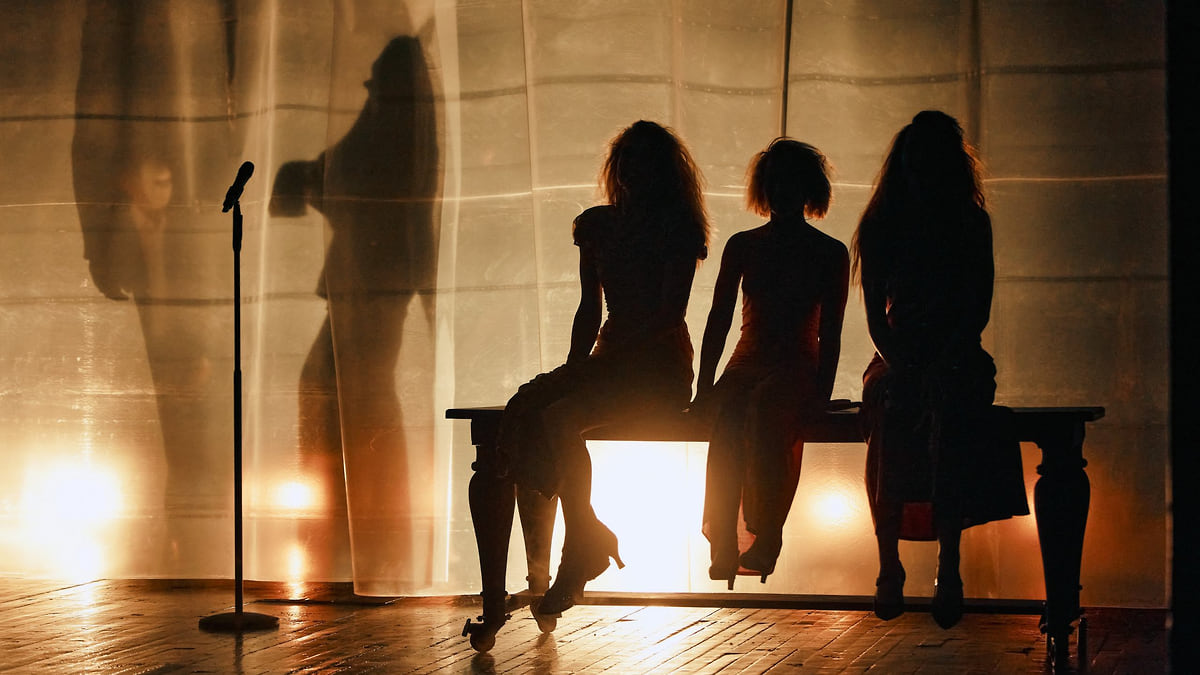 В поисках героя