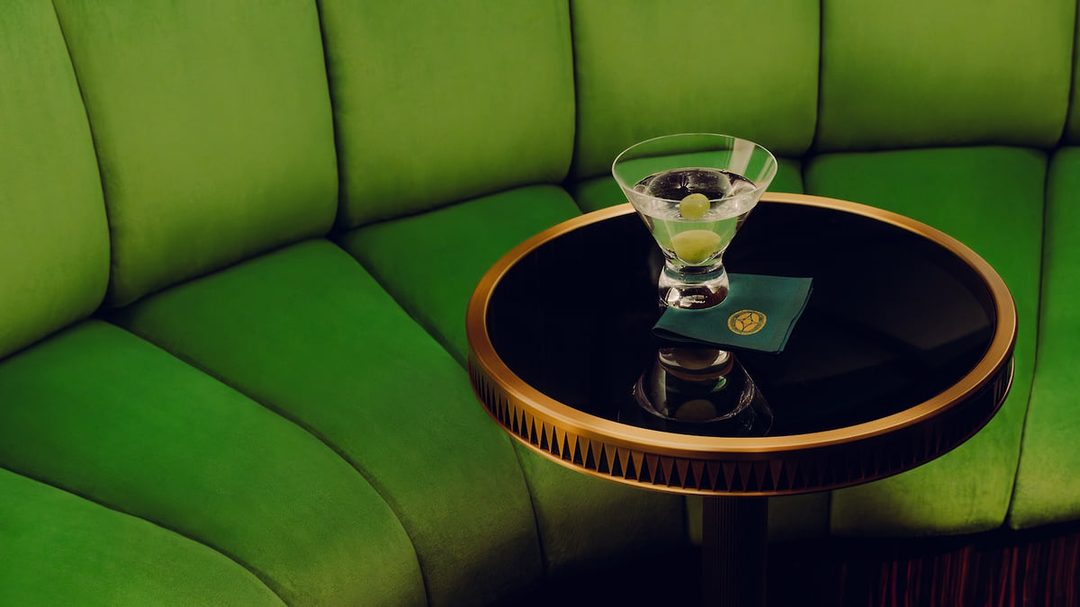 Столетний современник