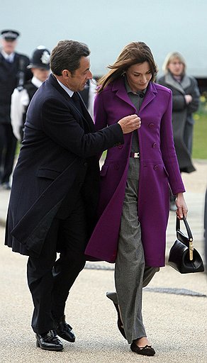 Утепленный стан.
Президент Франции Никола Саркози с супругой. Лондон, 2008 год