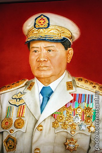 Методы управления Мьянмой старшего генерала Тан Шве мало отличаются от приемов невоенных советских руководителей