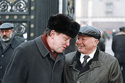 Юрий Лужков испытывал теплые чувства к "Яблоку" еще во времена Григория Явлинского