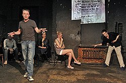 Дело Магнитского стало событием не только политической, но и театральной жизни: "Театр.doc" поставил спектакль по дневникам юриста