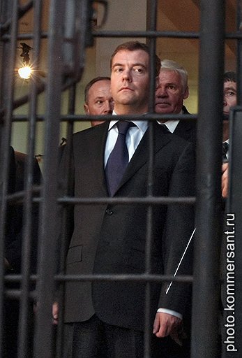 Борец с коррупцией В Магаданском областном краеведческом музее. 2008 год