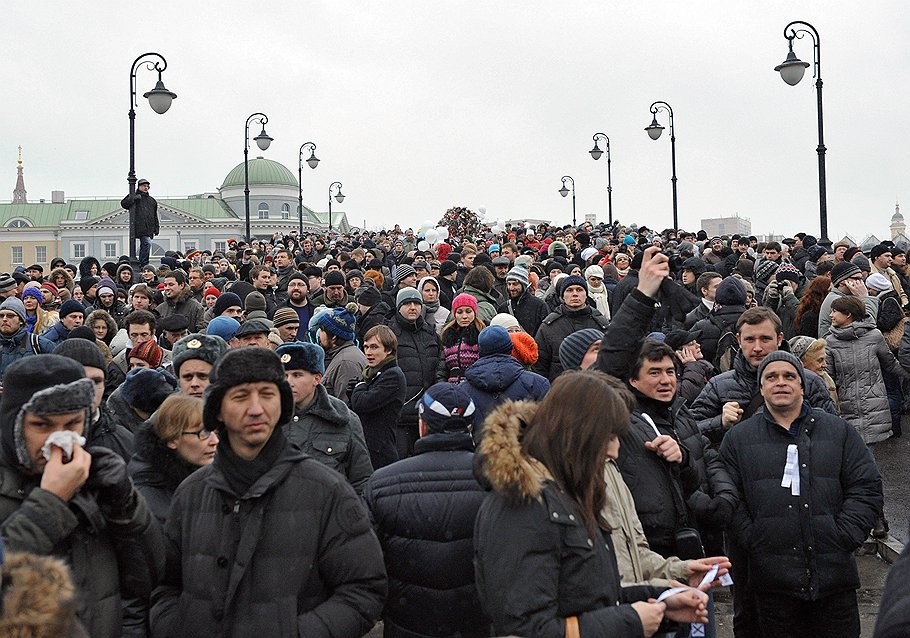 C декабрьским митингом на Болотной площади обошлись по-сурковски: пообещав реформы и противопоставив митингующих рабочему классу 