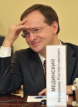 Владимир Мединский способен изменять ход вещей по крайней мере на 90 градусов против часовой стрелки  