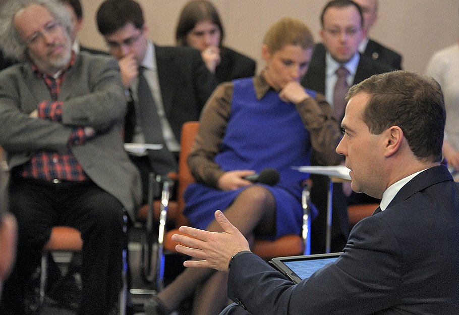 Дмитрий Медведев стал чаще встречаться с экспертами после запуска &quot;открытого правительства&quot; 