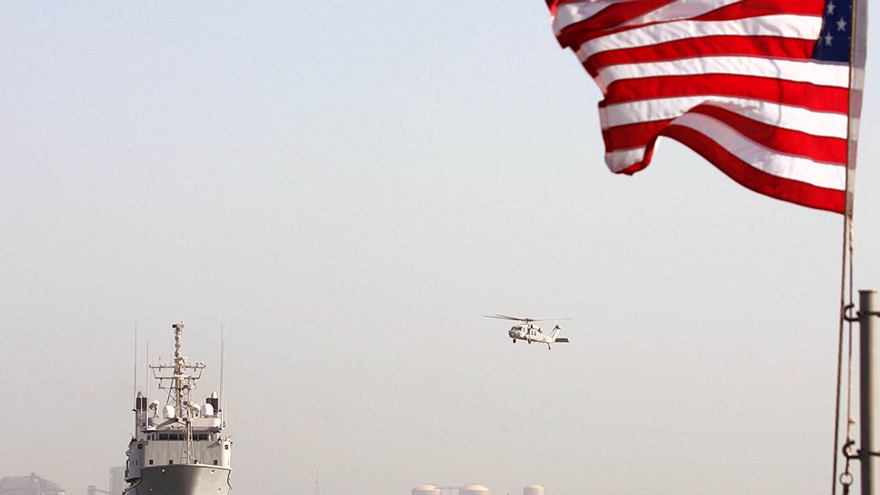 Корабли 5-го флота США вынуждены контролировать Индийский океан через узкий Ормузский пролив, который легко может быть блокирован Ираном