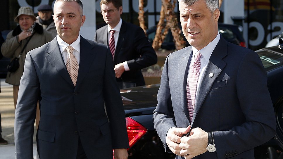 Премьер-министра Сербии Ивица Дачич (слева) не склонен разделять радости ЕС по поводу провала его переговоров с Косово
