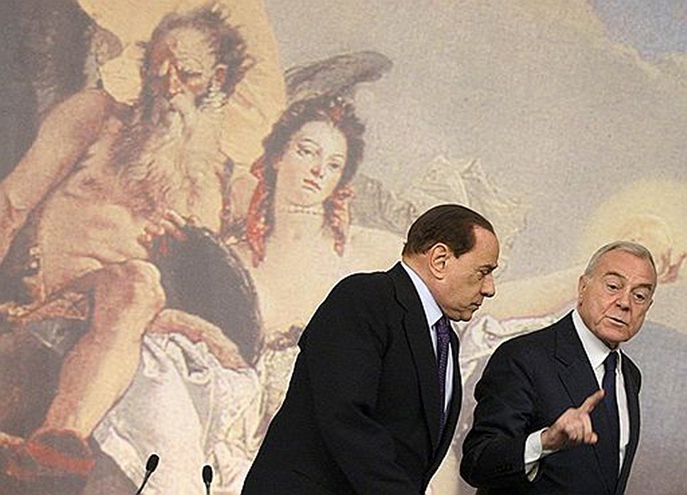 Сильвио Берлускони (слева) видит следующим президентом Италии себя или своего ближайшего соратника Джанни Летта (справа)