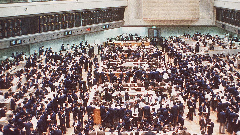 Зачастую спекулятивный бум, как это было с акциями японских компаний в конце 1980-х годов (на фото — Токийская фондовая биржа), приводит к экономическому кризису