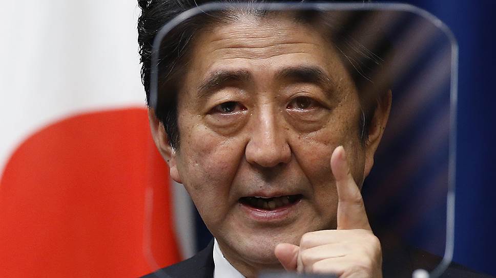 Японцы считают нового премьера Синдзо Абэ сильным лидером, способным решить многие проблемы с КНДР 
