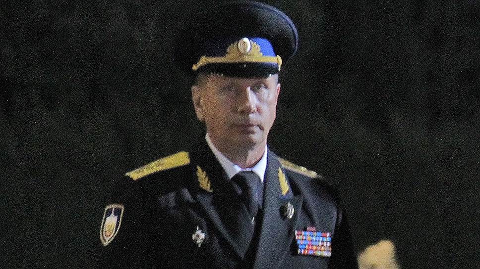 В первой половине 1990-х годов Виктор Золотов был телохранителем мэра Санкт-Петербурга Анатолия Собчака