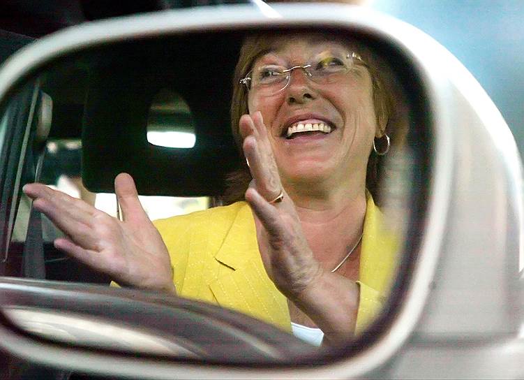 Кандидат в президенты Чили Мишель Бачелет. Сантьяго, 2005 год 
