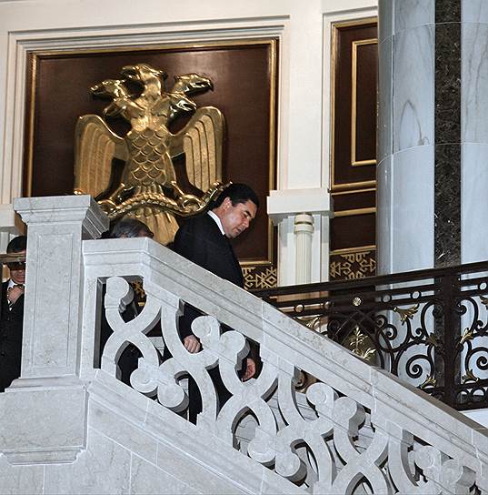 Президент Туркмении Гурбангулы Бердымухамедов. Ашхабад, 2007 год