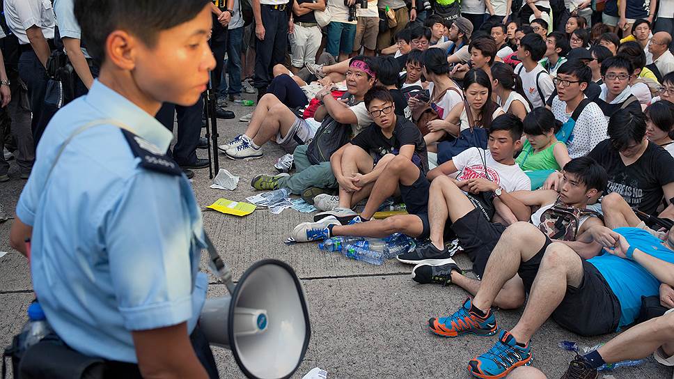 Несмотря на многотысячные протесты населения демократизация Гонконгу в ближайшее время не грозит