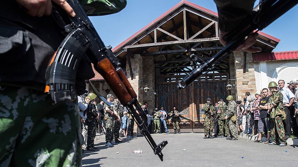 От разграбления резиденцию Ахметова в Донецке могла спасти забота сепаратистов о собственной репутации 
