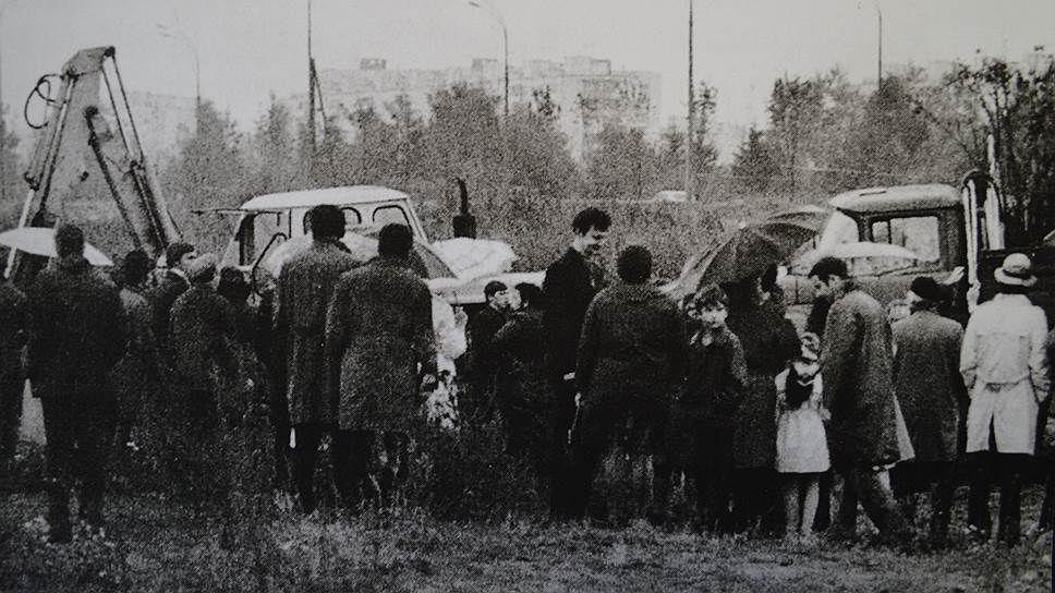 40 лет назад в бой против неугодных советской власти художников была брошена гусеничная техника 

