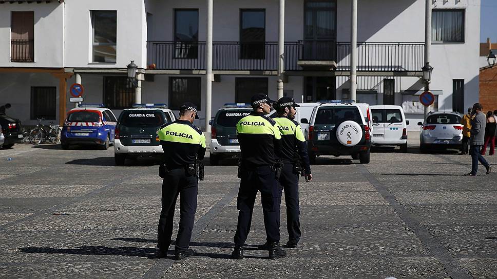 Среди тысяч испанских чиновников и политиков полиция обнаружила более пятисот коррумпированных