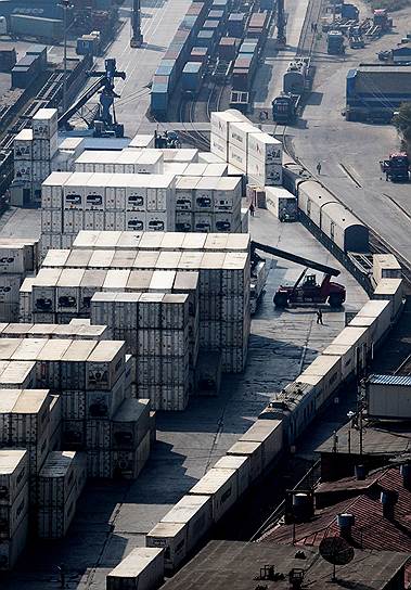 По количеству грузов, перевозимых морским транспортом в контейнерах, Россия пока отстает даже от развивающихся стран 
