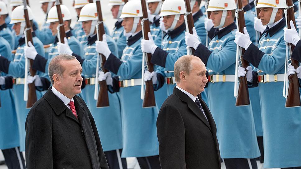 Декабрьский визит президента России Владимира Путина в Турцию стал новой позитивной вехой в и так почти безоблачных отношениях между двумя странами 
