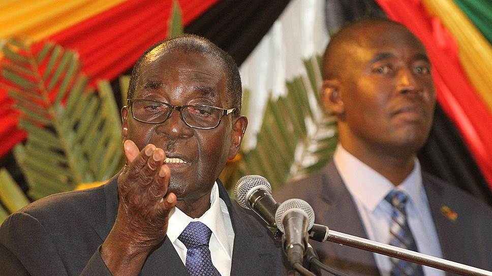 Роберт Мугабе дважды пообещал поднять экономику Зимбабве с колен
