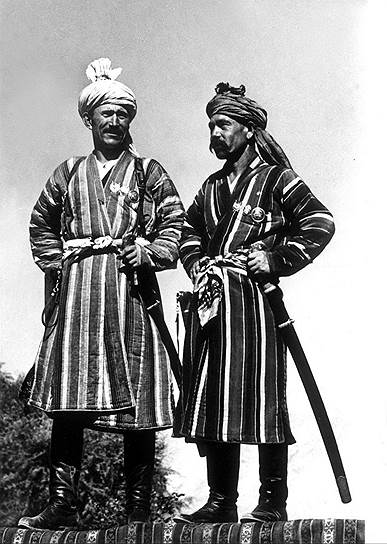 Командование РККА признавало, что в Туркестане лучше всех воюют с басмачами национальные части из бывших басмачей 
