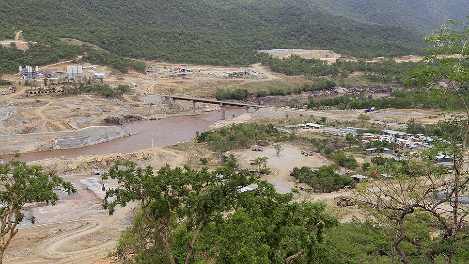 После окончания строительства (на фото) Великая эфиопская плотина возрождения должна не только приносить в казну $1 млрд ежегодно, но и стать символом новой Эфиопии