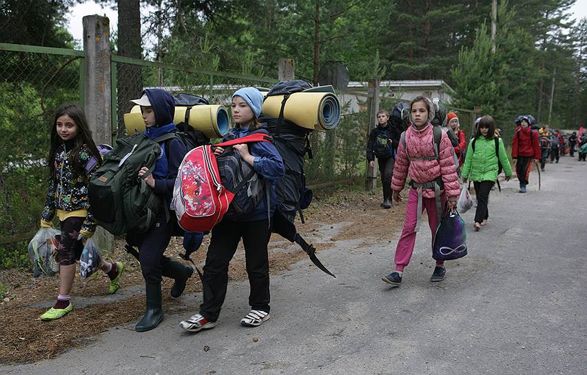 Коммерческий детский туризм в России — это золотое дно, поскольку дети не могут оценить уровень обслуживания, потребовать выполнения условий контракта, добиться нормального питания 