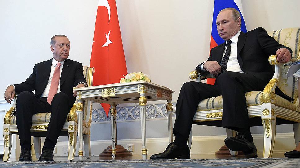 На встрече Реджепа Тайипа Эрдогана и Владимира Путина обсуждалась постепенная нормализация отношений России и Турции, находившихся последние семь месяцев в состоянии холодной войны
