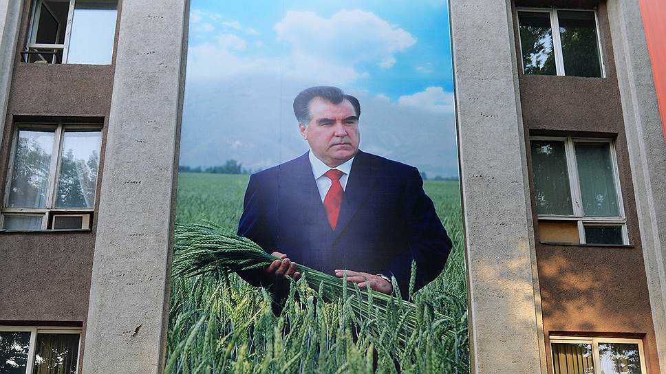 Как в Душанбе уживаются с советским наследием