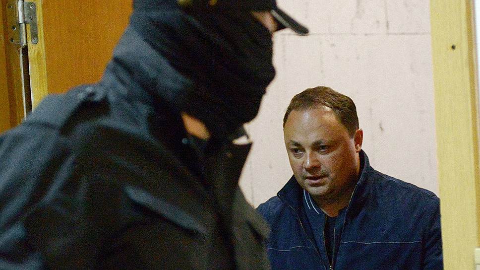 Чем могут завершиться уголовные дела против мэра Владивостока и экс-губернатора Сахалинской области