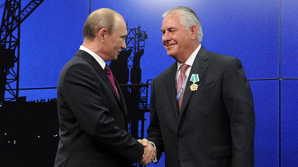 До получения в 2013 году российского ордена Дружбы, единственной наградой Тиллерсона был значок &quot;Скаута-орла&quot;