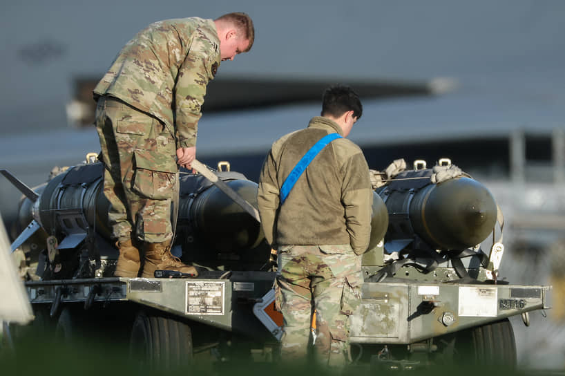 Американские военные на авиабазе ВВС Великобритании Фэрфорд