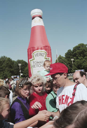 В 1990-е кетчуп, в том числе Heinz, массово пришел в Россию