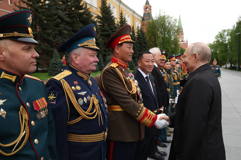 Президент России Владимир Путин на встрече с военнослужащими 