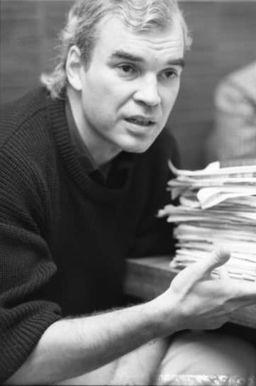 С 1973 по 1986 год работал в агентстве печати «Новости» редактором, переводчиком, корреспондентом в Нидерландах. В 1975-1981 годах занимался журналистскими расследованиями нацистских преступлений, издал на эту тему в 1981 году книгу очерков «Возмездие должно свершиться»