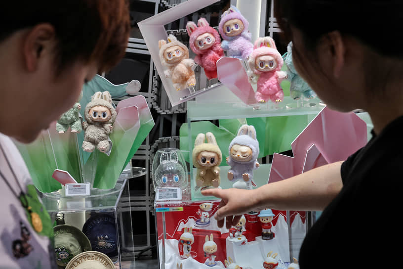 Выручка китайской компании Pop Mart взлетела, благодаря зубастым монстрикам Лабубу 