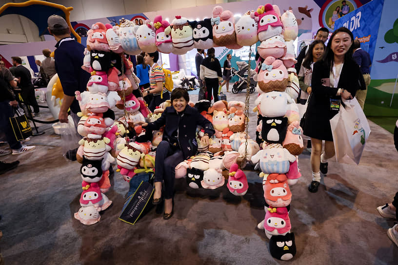 На радость коллекционерам мягкие антистрессовые игрушки Squishmallows выпускаются во множестве цветов и дизайнов 