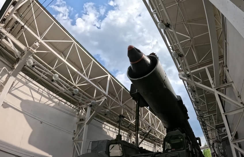 Российские военные регулярно проводят учения, направленные на проверку боевой готовности всех составляющих ядерной триады 