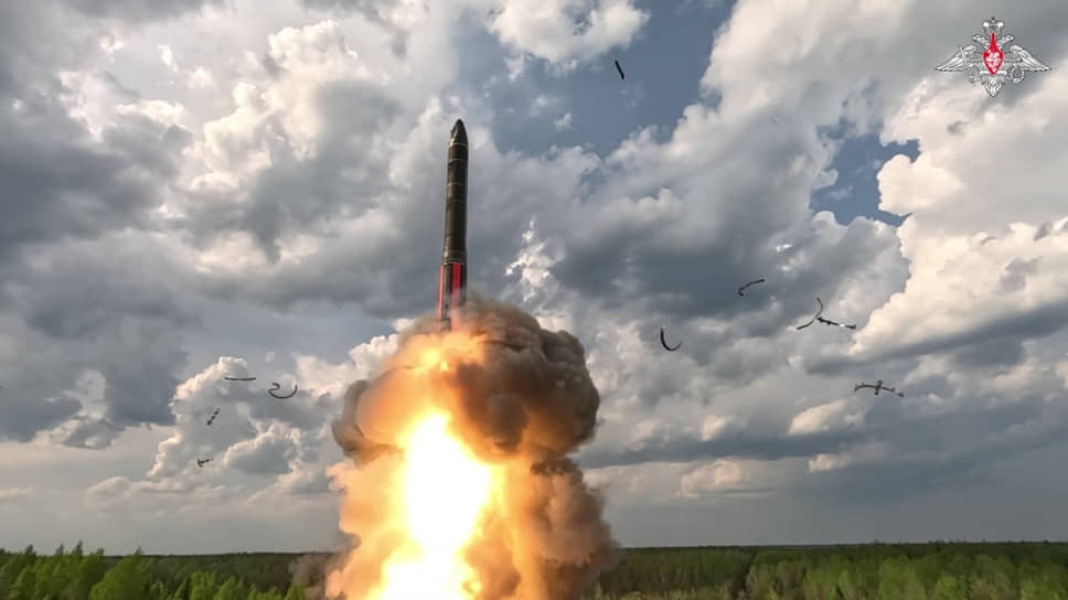 Учебный пуск баллистической ракеты 
