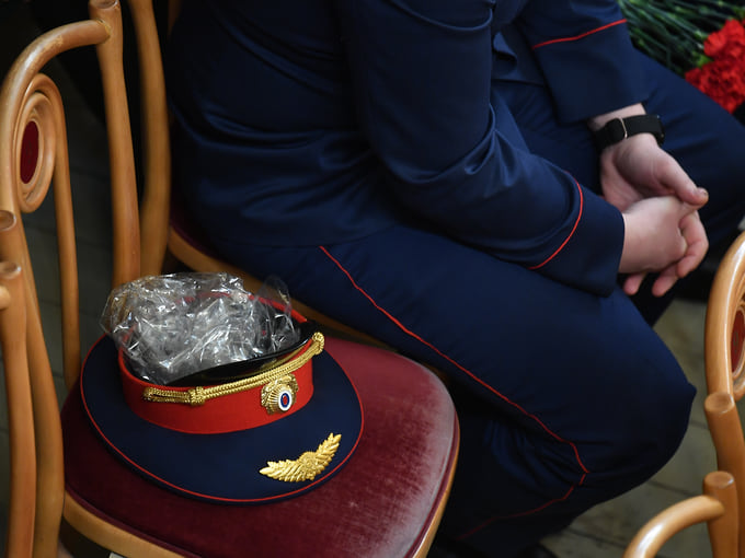 Полиции добавили оливкового