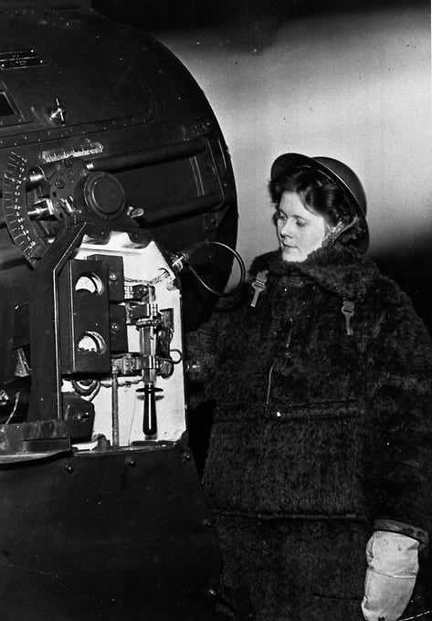 Оператор прожектора, 1942 год
