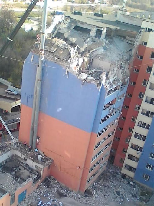 Последствия взрыва бытового газа в жилом доме в Рязани 