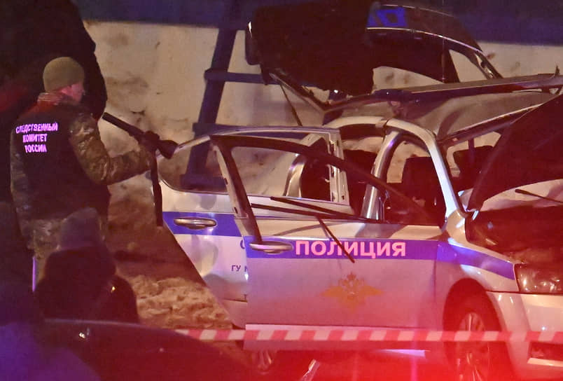 Смертника дистанционно взорвали в полицейской машине