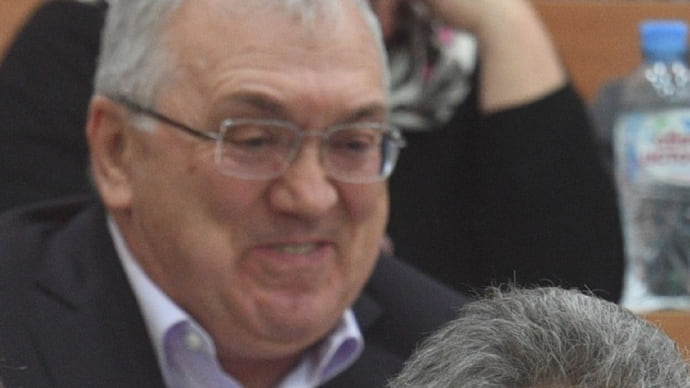 Руслан и мундиры