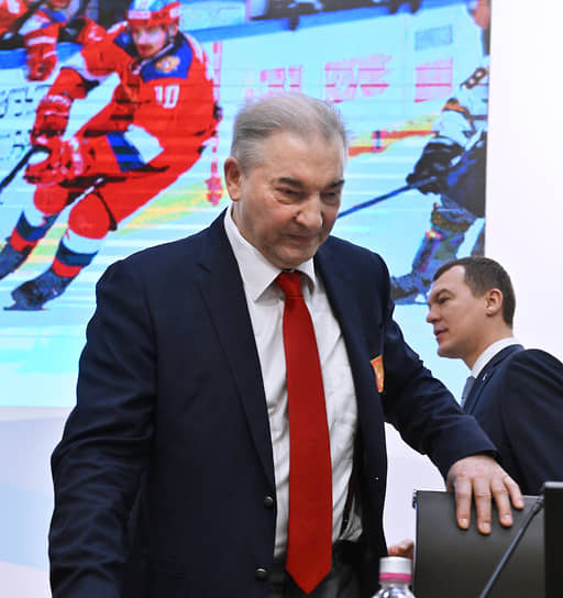 Владислав Третьяк (слева) и Михаил Дегтярев готовы возвращать российский хоккей на международную арену любыми способами