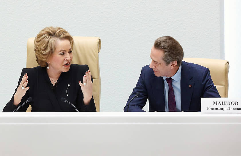 Валентина Матвиенко рассказала Владимиру Машкову и его коллегам о том, какие широкие возможности для служения государству имеются у театральных деятелей