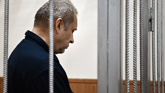 Полковника отблагодарили квартирами