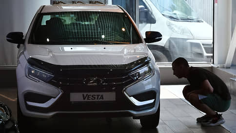 Автокредитам добавили субсидий // ПСК на новые автомобили опустилась до 19,2% годовых